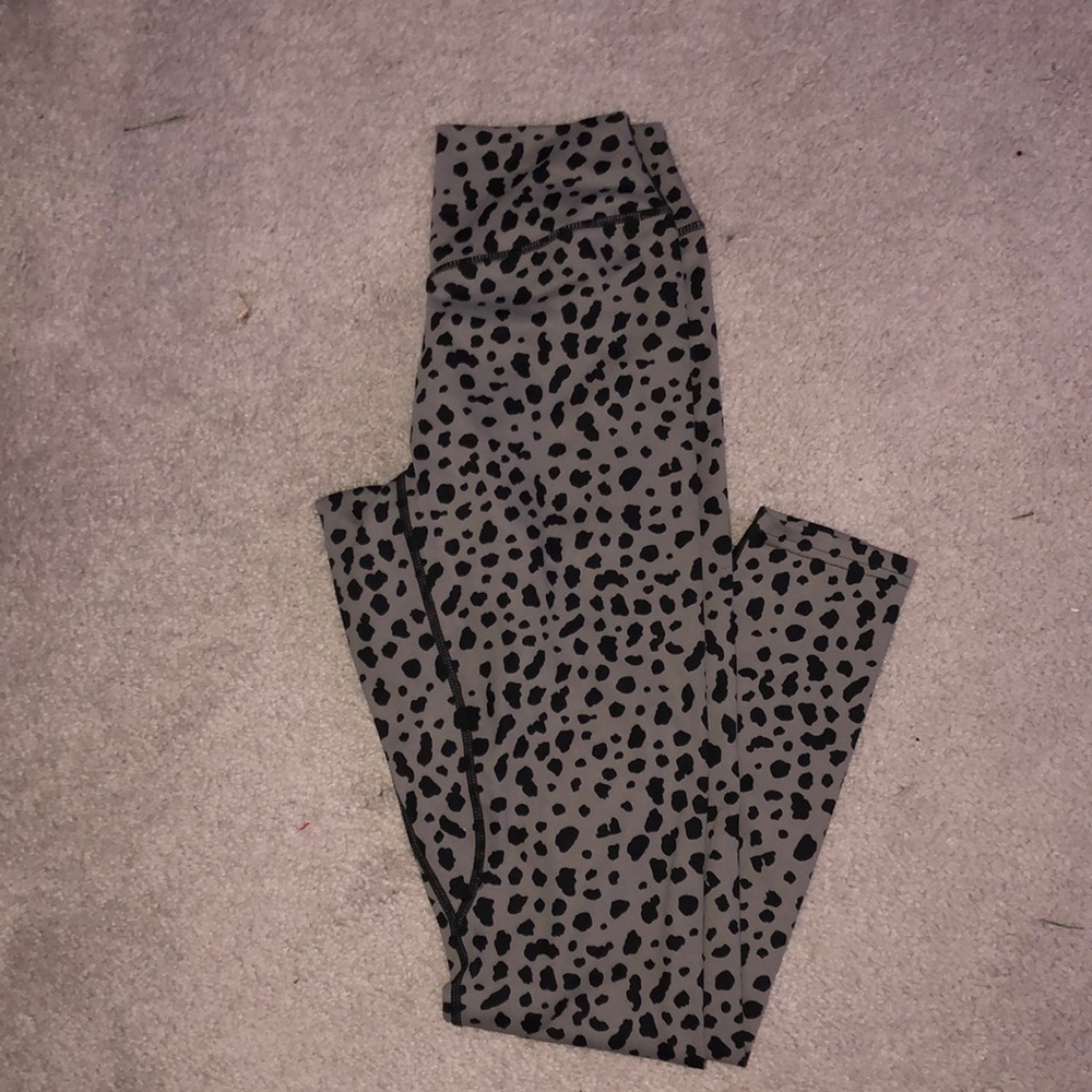 Balance Athletica Ascend Snow Leopard Midnight Legging